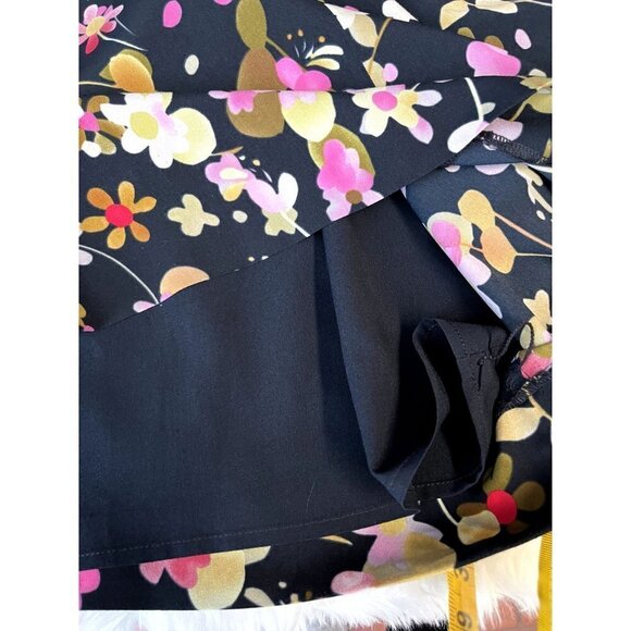 Cabi Charm Blouse Floral Black V-neck Size S Style# 3695 - Picture 8 of 10